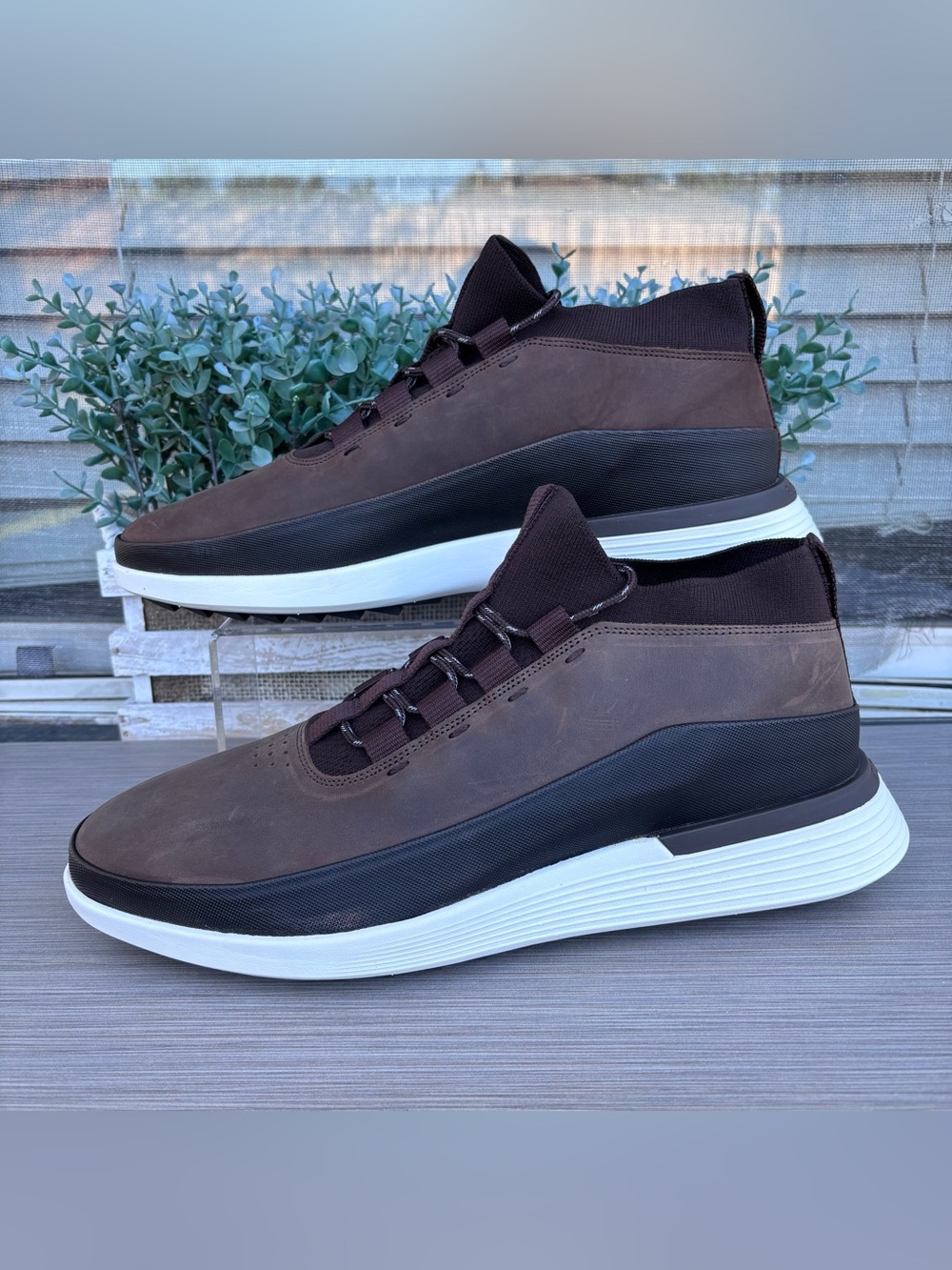 Wolf & Shepherd Crossover Mid
WTZ shoes